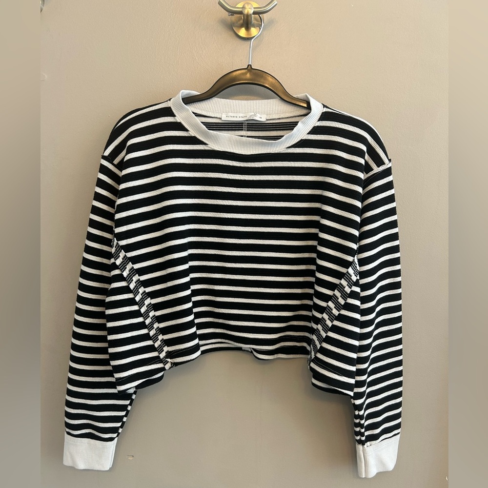 Altar’d State long sleeve textured stripped crop top size M